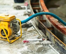 Självsugande pumpar